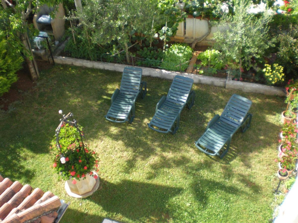 Apartment Sunny Garden 波雷奇 外观 照片